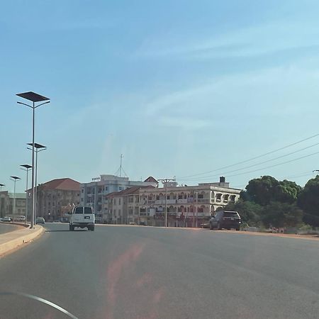 Nabixx Residence Brufut Bagian luar foto