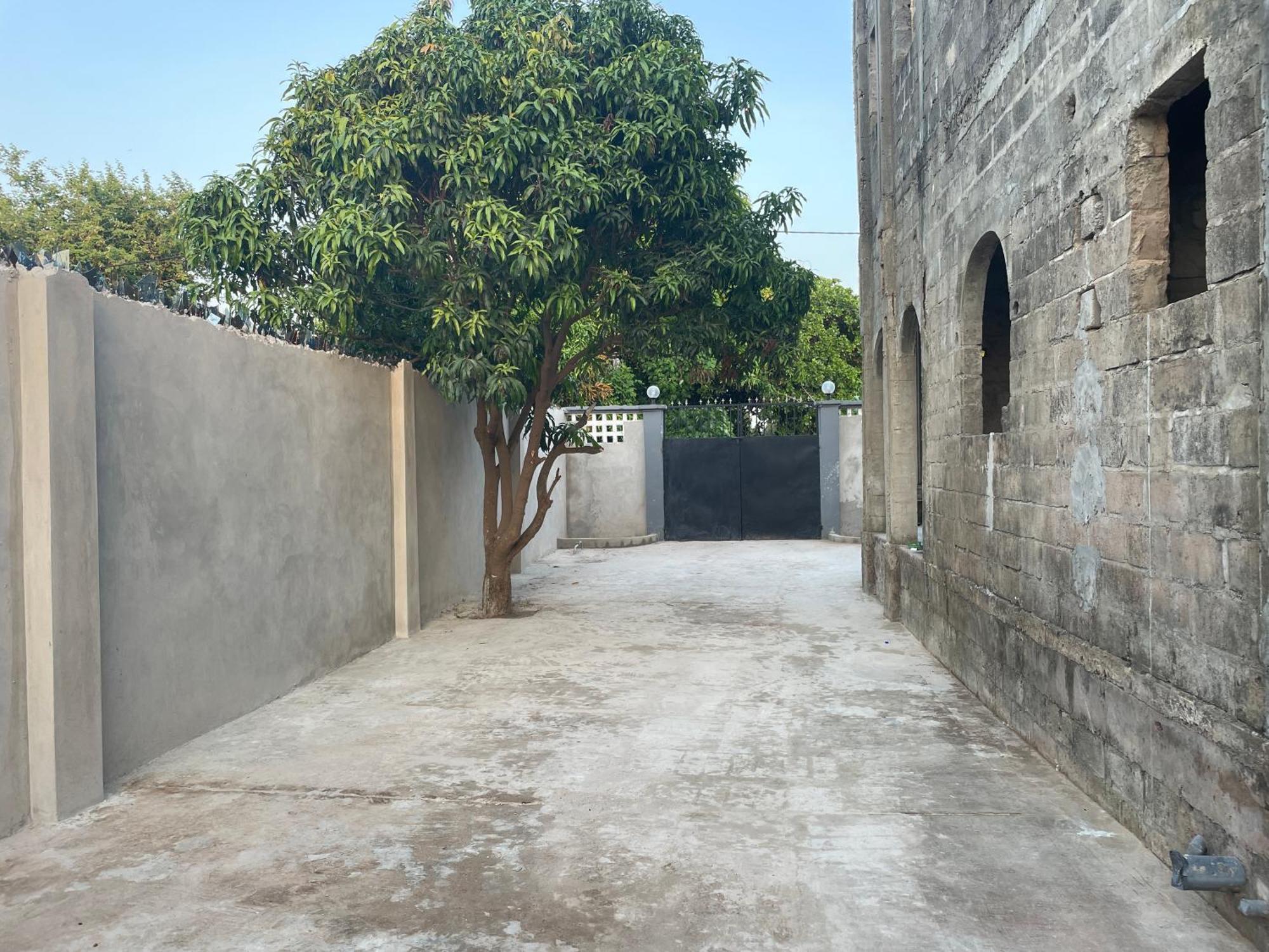 Nabixx Residence Brufut Bagian luar foto